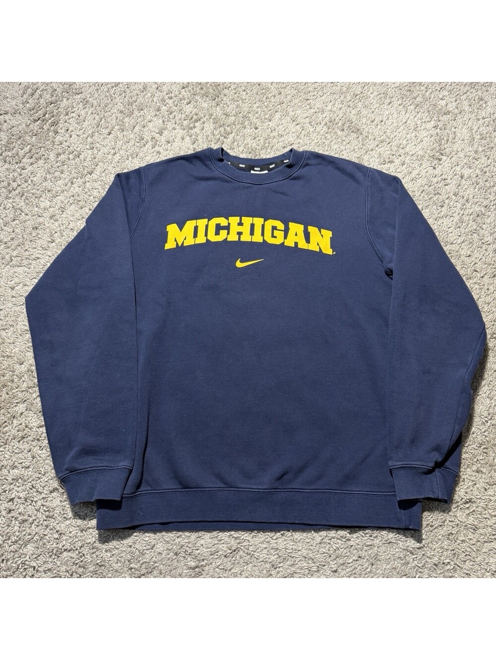 Nike Men's UM Michigan Wolverines Club Fleece Crewneck Sweatshirt Navy Large